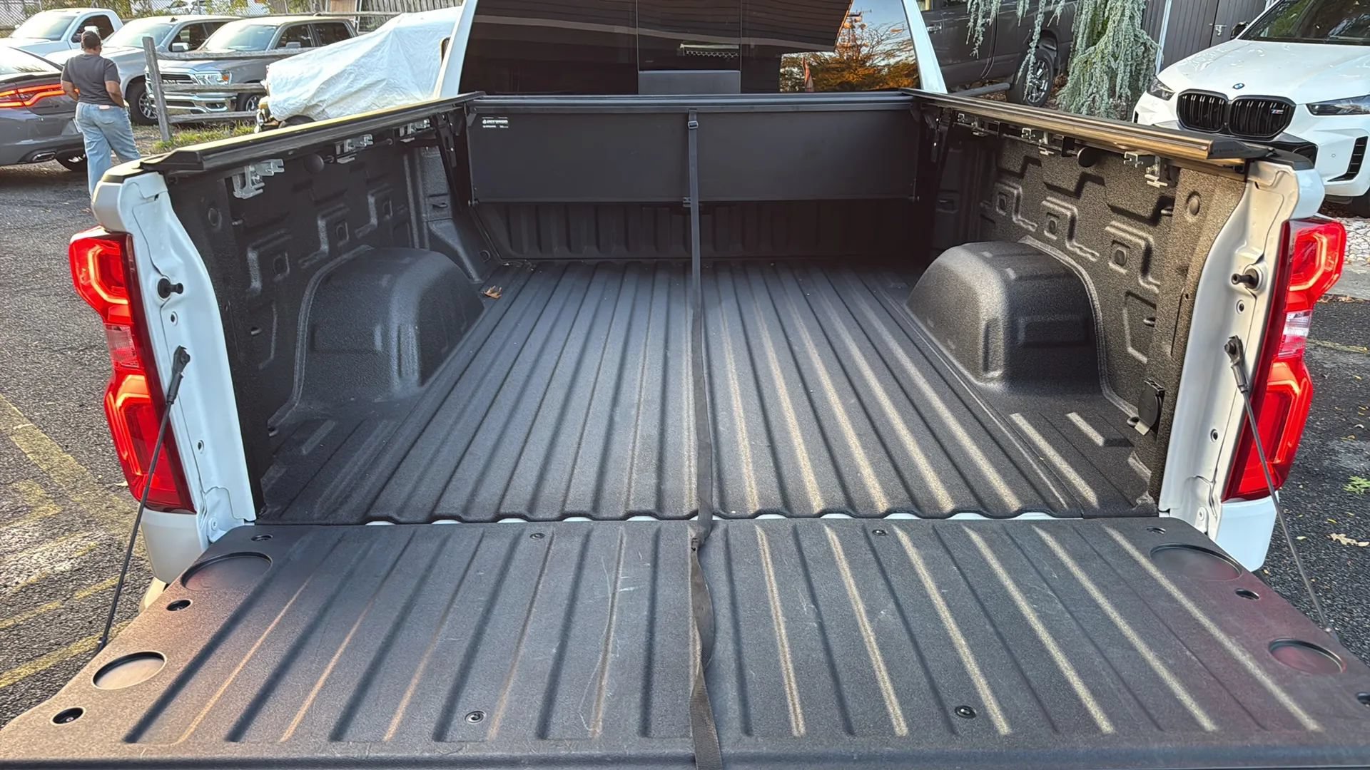 Used 2025 Chevrolet Silverado 1500 LT Trail Boss w/ Dark Appearance Package AWD/4WD image 48