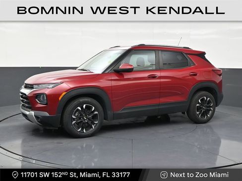 Used 2021 Chevrolet TrailBlazer LT w/ Convenience Package FWD image 1