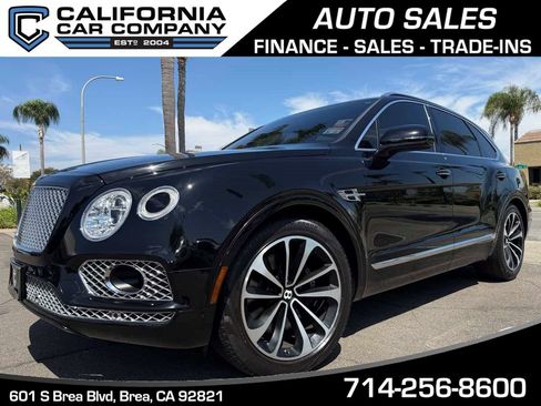 Used 2017 Bentley Bentayga AWD/4WD image 1
