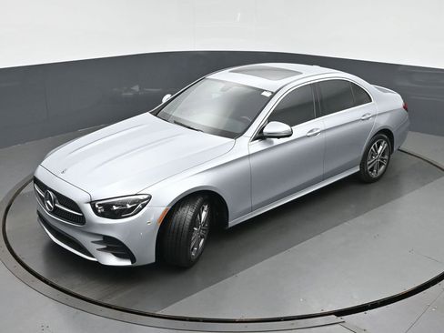 Used 2021 Mercedes-Benz E 350 4MATIC Sedan w/ Premium Package image 32