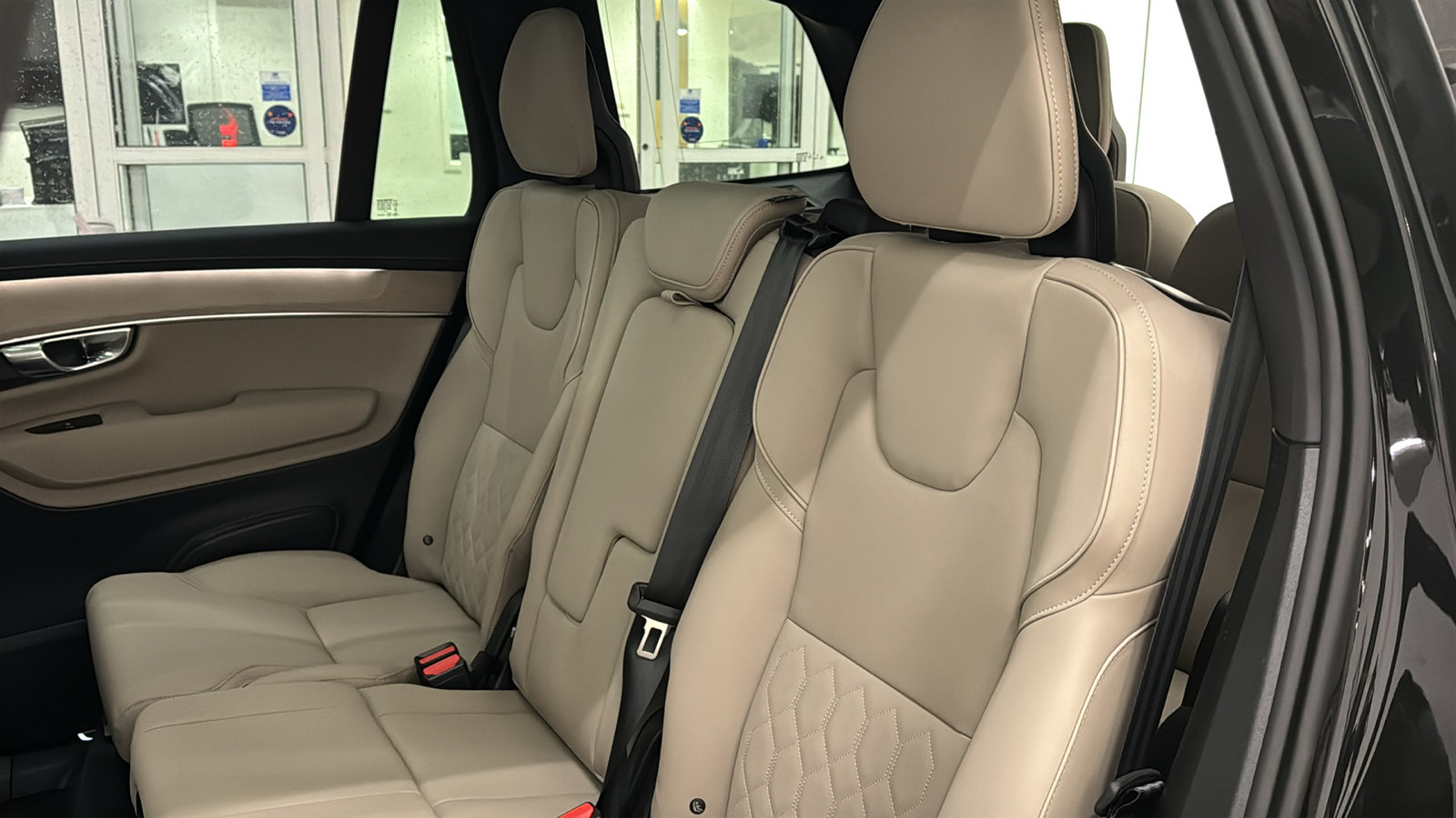 New 2026 Volvo XC90 T8 Plus w/ Protection Package Premier AWD/4WD image 26