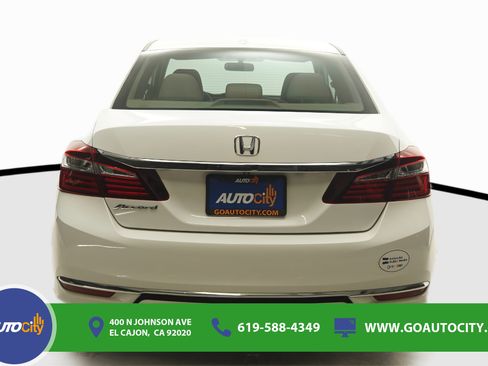 Used 2016 Honda Accord EX image 12