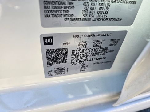 Used 2025 GMC Sierra 1500 SLT image 17