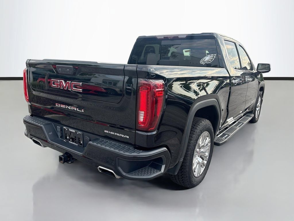 Used 2023 GMC Sierra 1500 Denali w/ Technology Package AWD/4WD image 5
