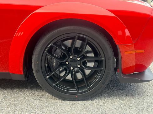 Used 2021 Dodge Challenger R/T Scat Pack RWD image 4
