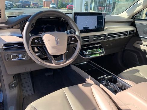 Certified 2023 Lincoln Corsair AWD image 19