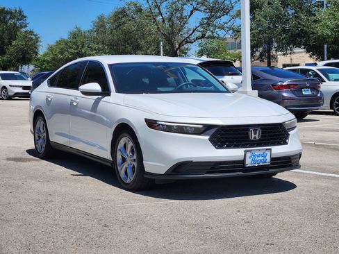 Used 2025 Honda Accord LX image 3