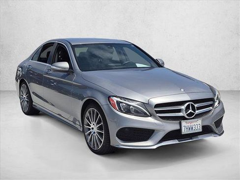 Used 2015 Mercedes-Benz C 400 4MATIC image 4