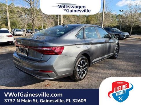 Certified 2025 Volkswagen Jetta S image 6