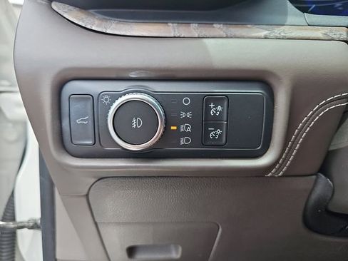 Certified 2020 Ford Explorer Platinum w/ Premium Technology Package AWD/4WD image 32