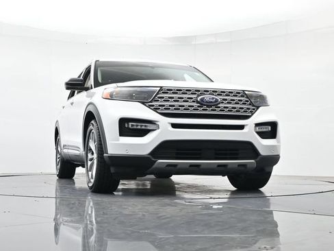 Certified 2022 Ford Explorer Limited w/ Equipment Group 301A RWD image 38