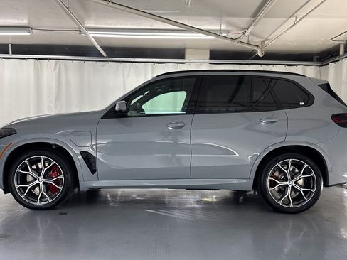 Used 2026 BMW X5 xDrive50e w/ Executive Package AWD/4WD image 2