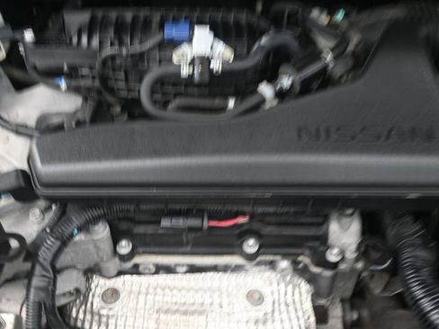 Used 2020 Nissan Rogue SV image 28