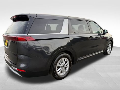 Certified 2024 Kia Carnival LX image 7