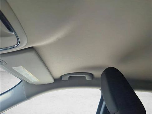 Used 2016 Jeep Cherokee Latitude FWD image 14
