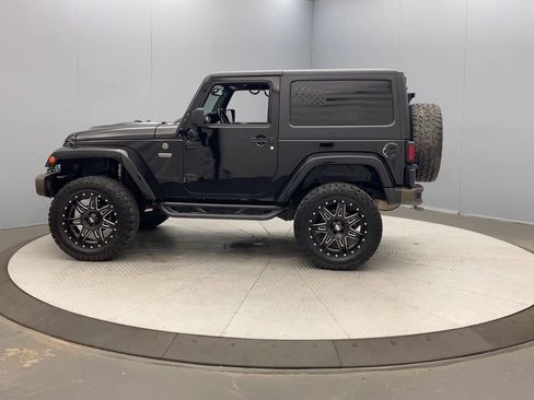 Used 2016 Jeep Wrangler Sahara AWD/4WD image 2