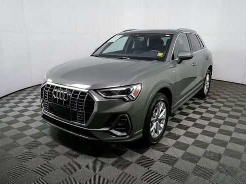 Used 2024 Audi Q3 2.0T Premium w/ Convenience Package image 26