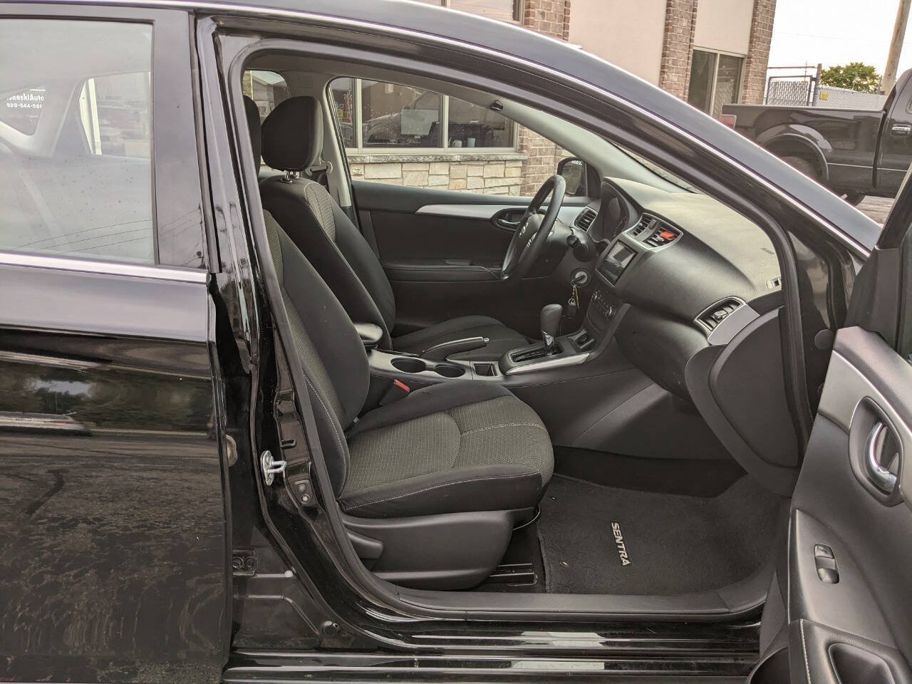 Used 2016 Nissan Sentra S FWD image 14