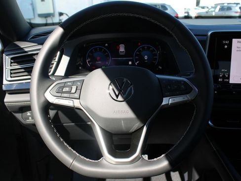 New 2026 Volkswagen Atlas Cross Sport SEL AWD/4WD image 11