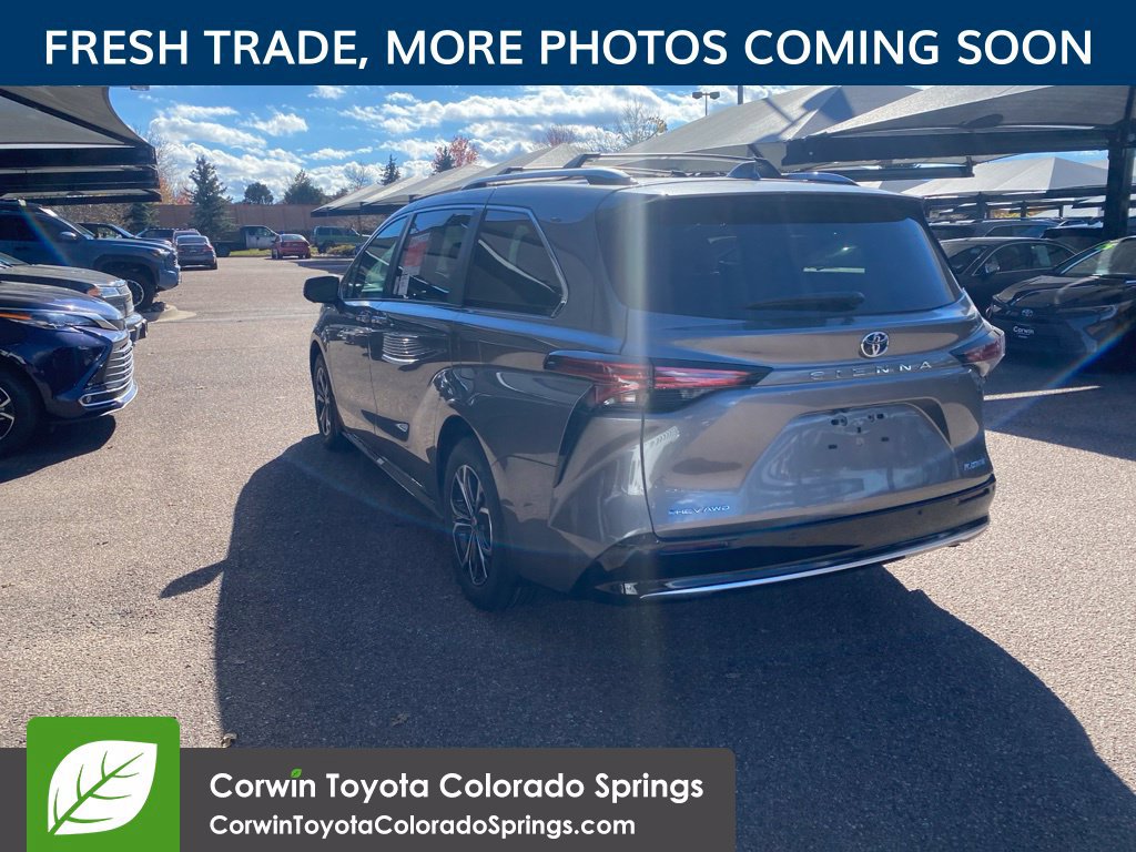 Used 2026 Toyota Sienna Platinum AWD/4WD image 6