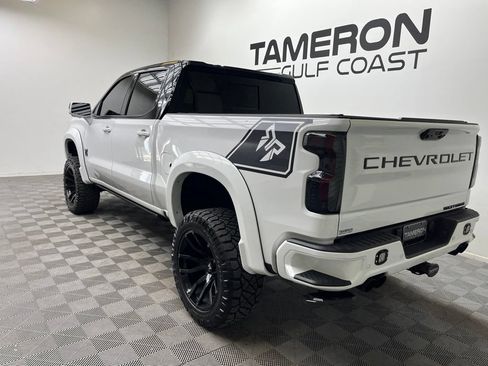 Used 2025 Chevrolet Silverado 1500 RST AWD/4WD image 8
