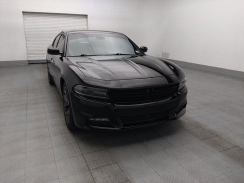 Used 2018 Dodge Charger R/T w/ Premium Group RWD image 14