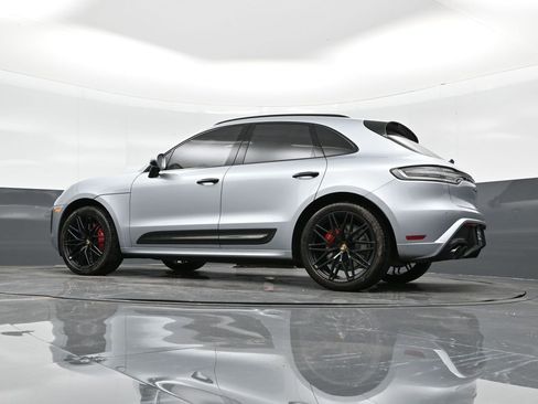 Certified 2024 Porsche Macan GTS image 35