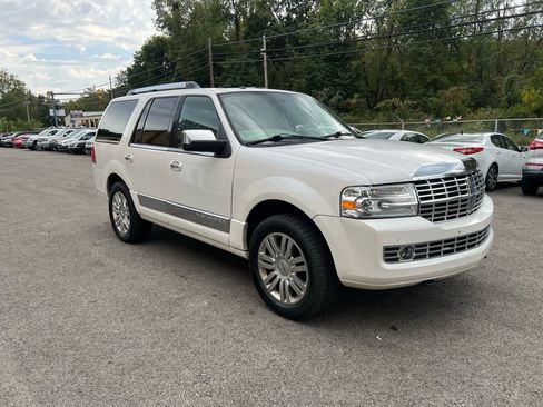 Used 2013 Lincoln Navigator 4WD w/ HD Trailer Tow Pkg image 3