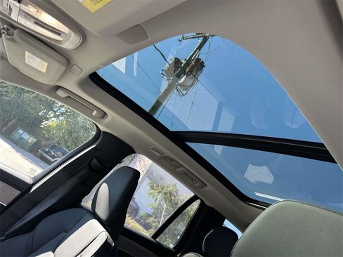 New 2025 Volvo XC90 T8 Plus w/ Protection Package Premier image 18