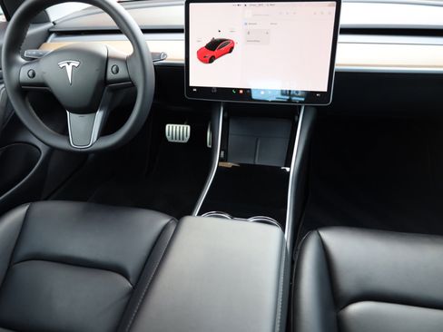 Used 2020 Tesla Model 3 Performance image 14