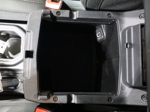 Certified 2021 Jeep Wrangler Sport S image 35