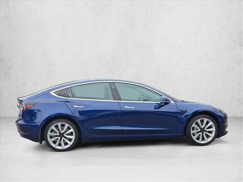 Used 2019 Tesla Model 3 Standard Range Plus RWD image 4