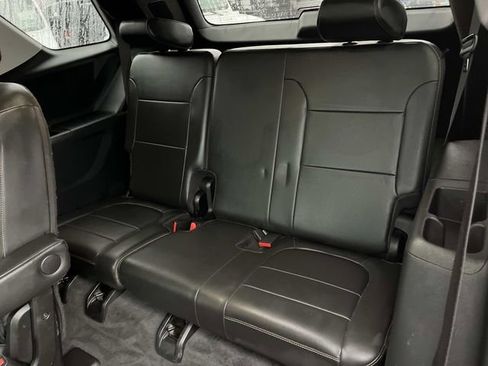 Used 2020 Chevrolet Traverse RS image 19