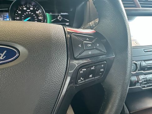 Used 2019 Ford Explorer XLT w/ Equipment Group 202A AWD/4WD image 27