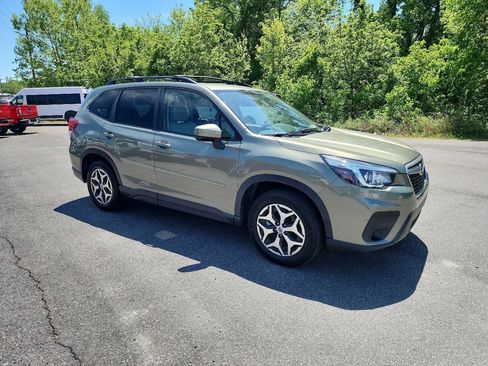 Used 2020 Subaru Forester Premium w/ Popular Package #1 AWD/4WD image 10