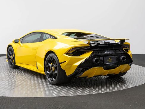 Used 2023 Lamborghini Huracan Tecnica RWD image 4