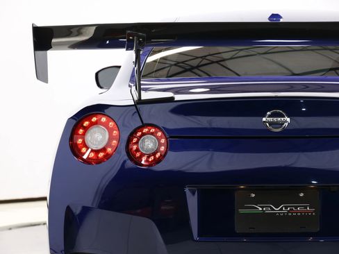 Used 2014 Nissan GT-R Premium image 49