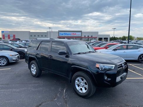 Used 2021 Toyota 4Runner SR5 RWD image 1