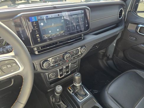 Used 2024 Jeep Wrangler Sahara w/ Safety Group image 26