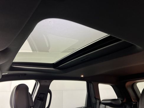 Used 2017 Jeep Grand Cherokee Limited w/ Jeep Active Safety Group image 24