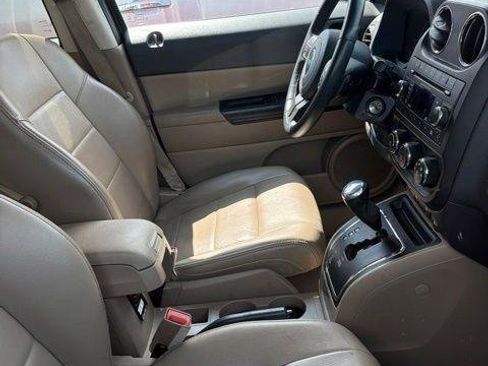 Used 2017 Jeep Patriot High Altitude FWD image 5