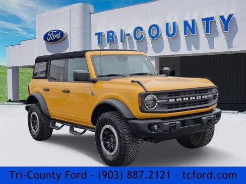 Used 2022 Ford Bronco Black Diamond w/ Sasquatch Package image 1