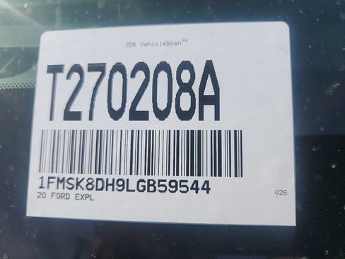 Used 2020 Ford Explorer XLT w/ Equipment Group 202A AWD/4WD image 4