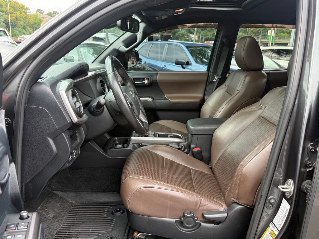 Used 2018 Toyota Tacoma Limited AWD/4WD image 20
