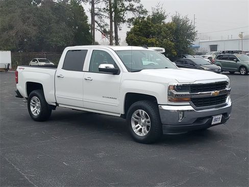 Used 2018 Chevrolet Silverado 1500 LT w/ All Star Edition image 33