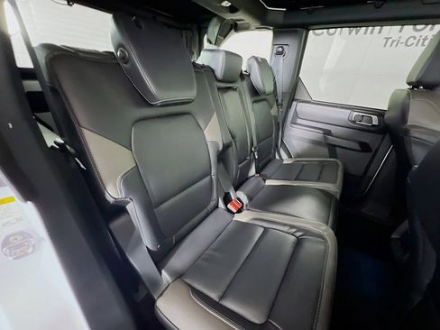 New 2025 Ford Bronco Outer Banks image 16