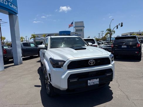 Used 2025 Toyota 4Runner TRD Sport Premium AWD/4WD image 4