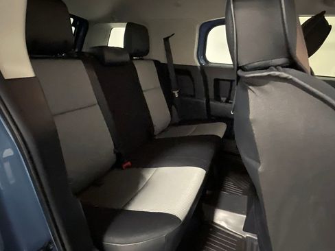 Used 2014 Toyota FJ Cruiser 4WD image 60