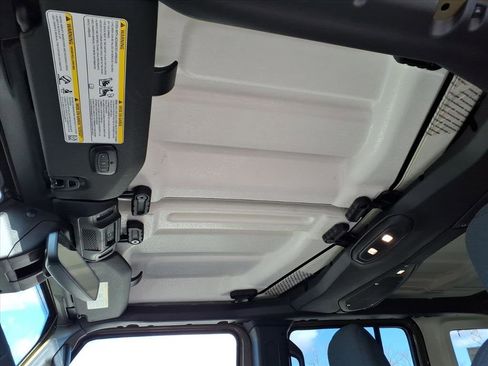 New 2026 Jeep Wrangler Unlimited Rubicon w/ Technology Group image 7