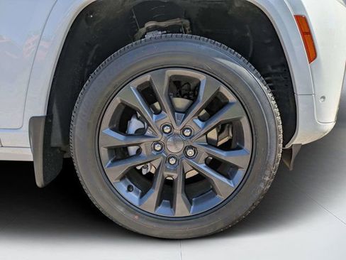 New 2026 Jeep Grand Cherokee Limited AWD/4WD image 10